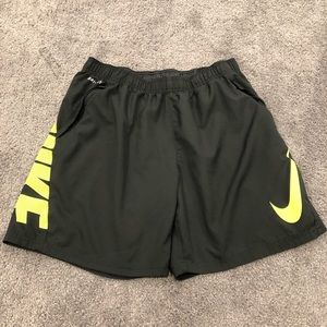 Men’s Nike dri-fit shorts. Size large.